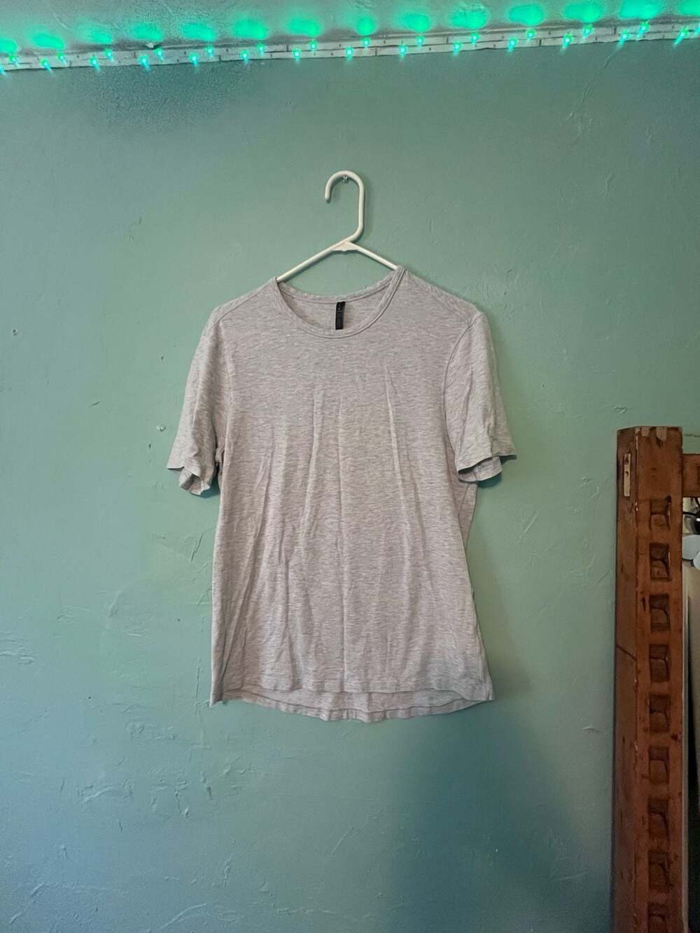 Lululemon The Fundamental Tee Size M Heather Grey Cotton Short Sleeve